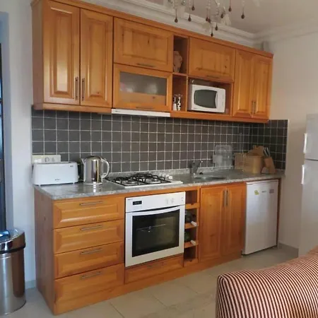 Διαμέρισμα Calis Beach, Venice B9 Apartment